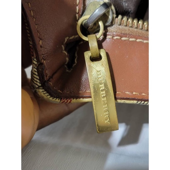 Authentic Burberry Haymarket Check Canvas Shoulder Bag Brown/Beige - Picture 10 of 14